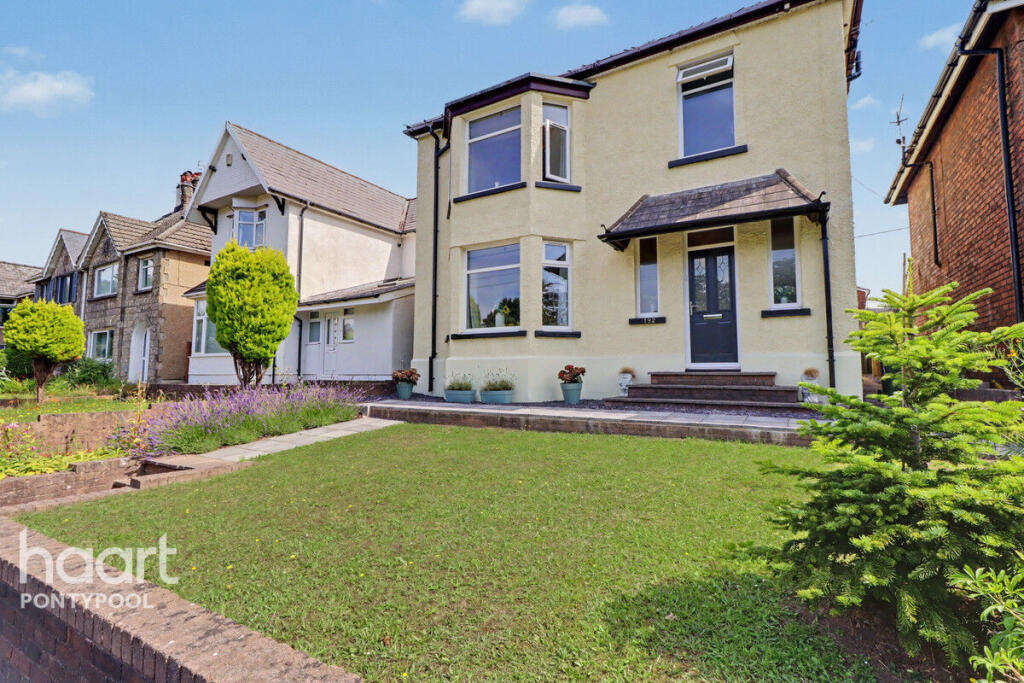 3-bed detached on The Highway, Pontypool, £400,000