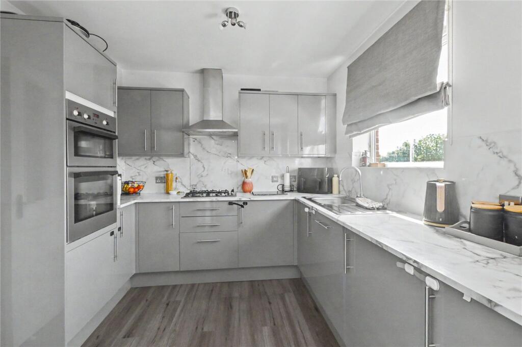 House in Leeds, Howlett Cross - View 3