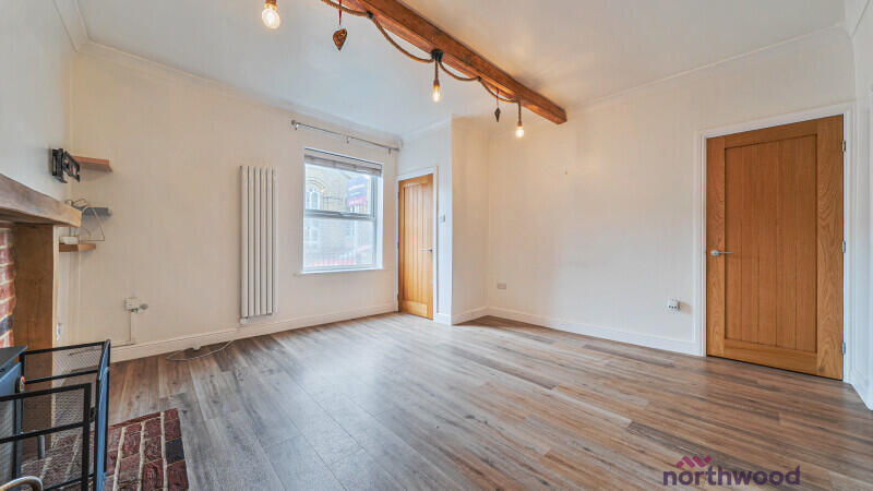 House in Lincoln - View 5