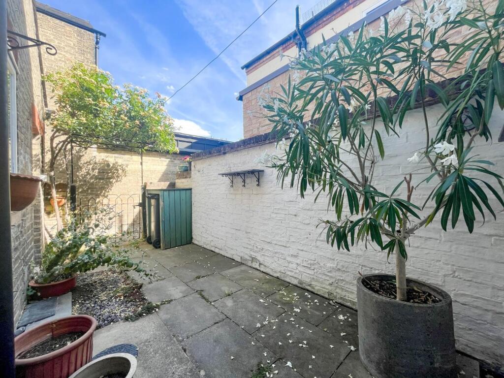 House in Cambridge, Newnham - View 5