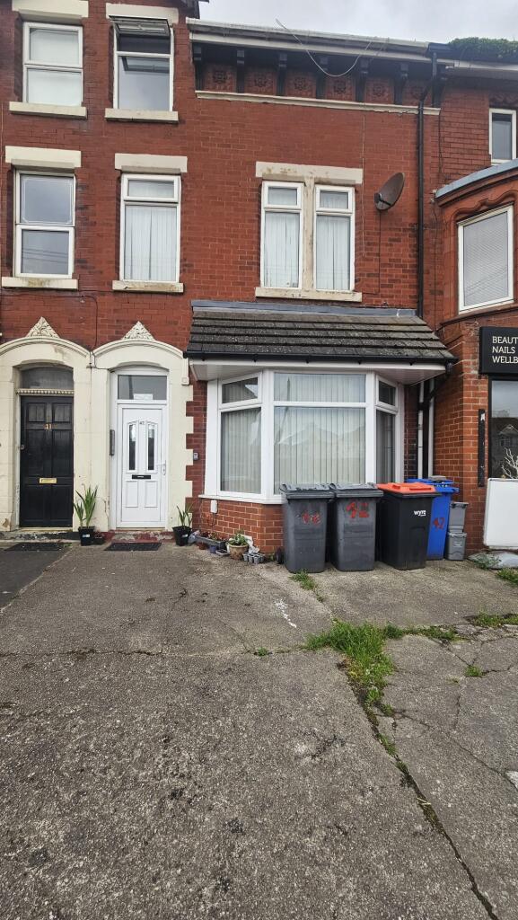 Main image of property: Flat 2, 42 Rossall Road, Cleveleys