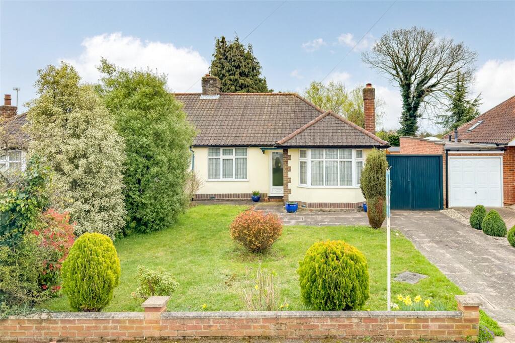 Main image of property: Hollybush Avenue, St. Albans, Hertfordshire, AL2