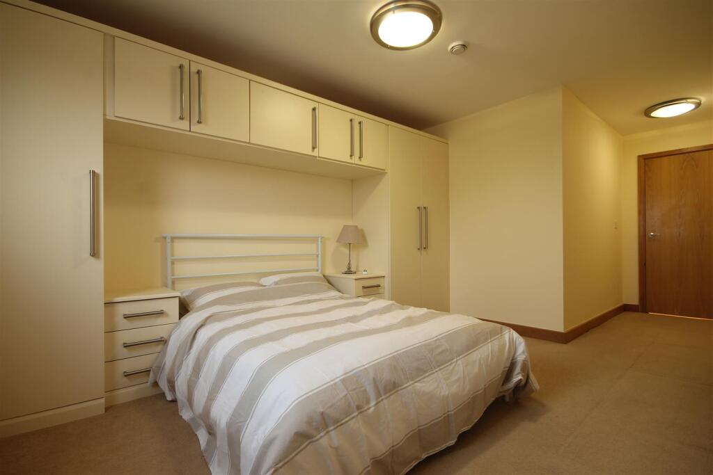 Apartment in Newcastle upon Tyne - View 2