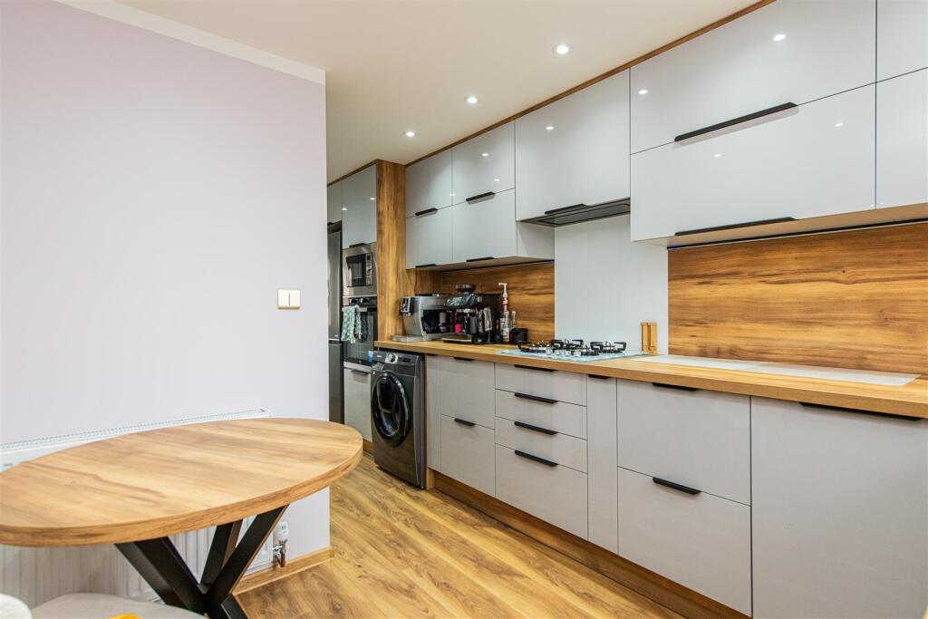 House in Northampton - View 5