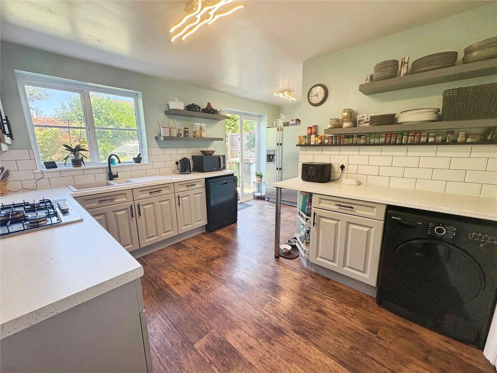 Corn Meadows, Bedworth, Warwickshire, CV12 photo 4
