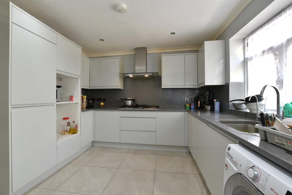 House in London - View 5