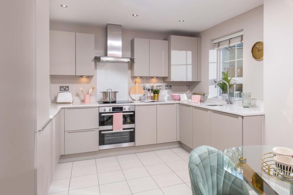 Owl Lane, Dewsbury, West Yorkshire, 
WF12 7RQ photo 3