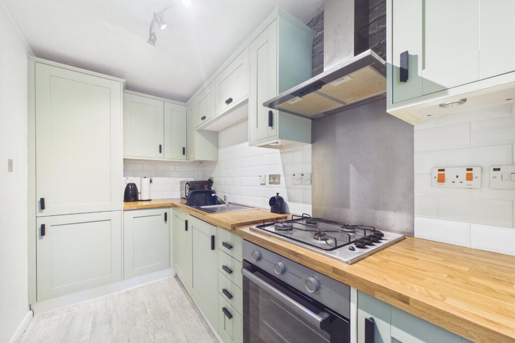 Apartment in Winkfield, Martin's Heron - View 4