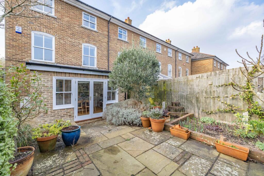 House in Canterbury, Stuppington, Longport - View 4