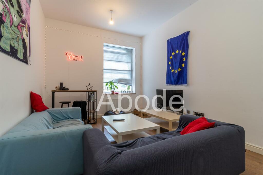 6 bedroom house for rent