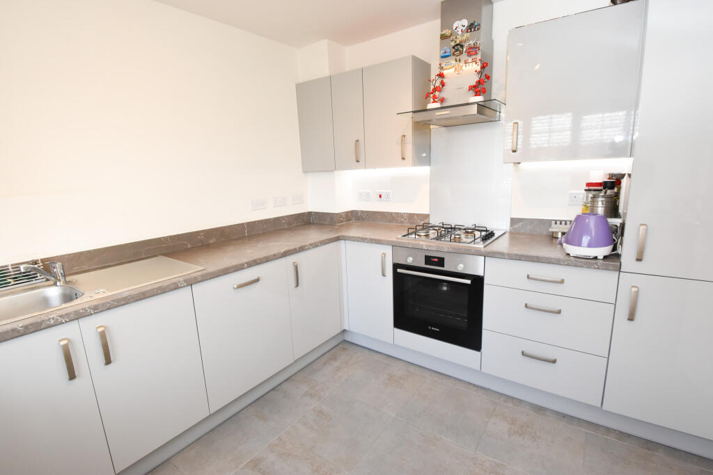 Peregrine Close, Partington, M31 photo 3