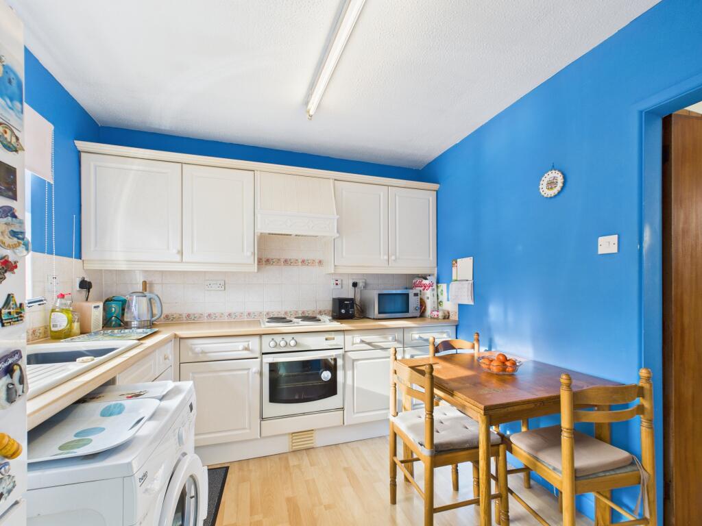 House in Portsmouth - View 5