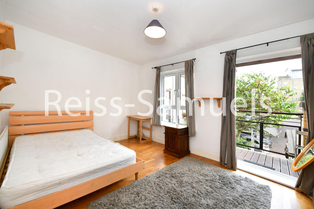 6 bedroom town house for rent