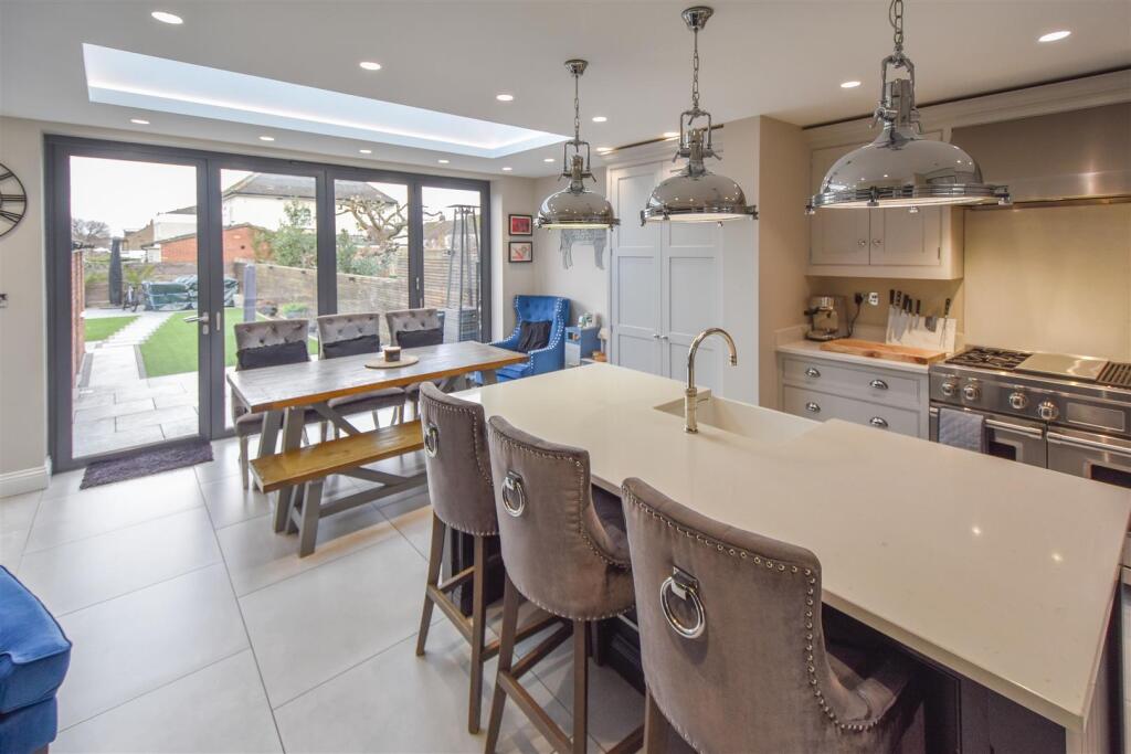 Mountnessing Road, Billericay photo 4