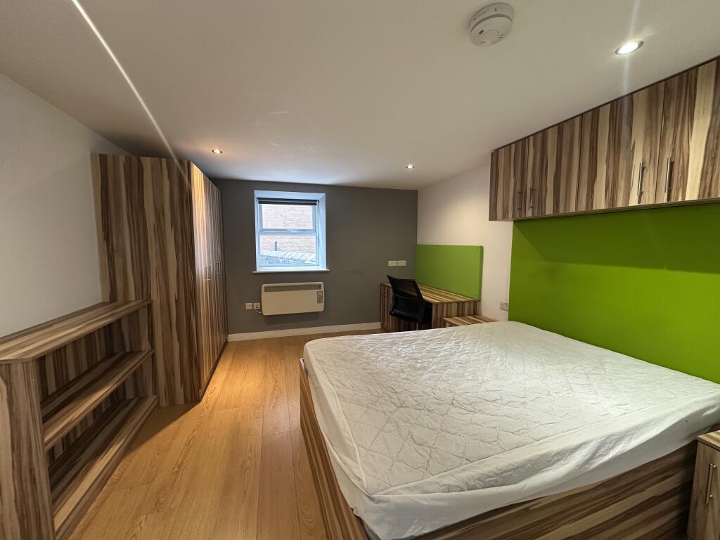 Apartment in Huddersfield - View 2