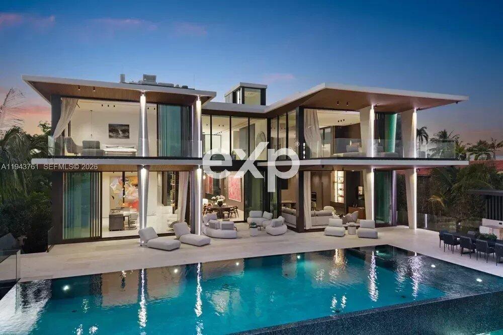 Main image of property: Florida, Miami-Dade County, Miami Beach