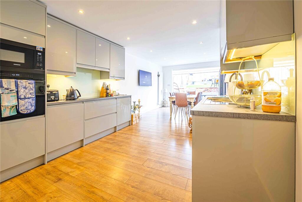 House in Hemel Hempstead - View 2