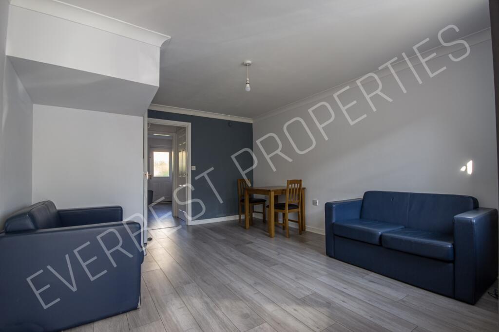 House in Newcastle upon Tyne - View 3
