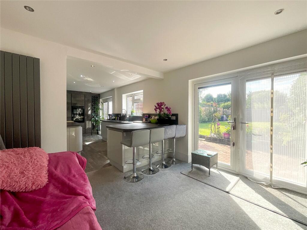 Whitehouse Common Road, Sutton Coldfield, West Midlands, B75 - Fler