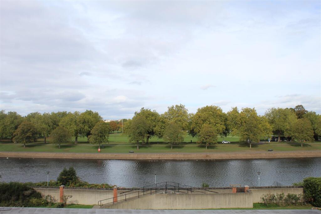 Apartment in Nottingham - View 4