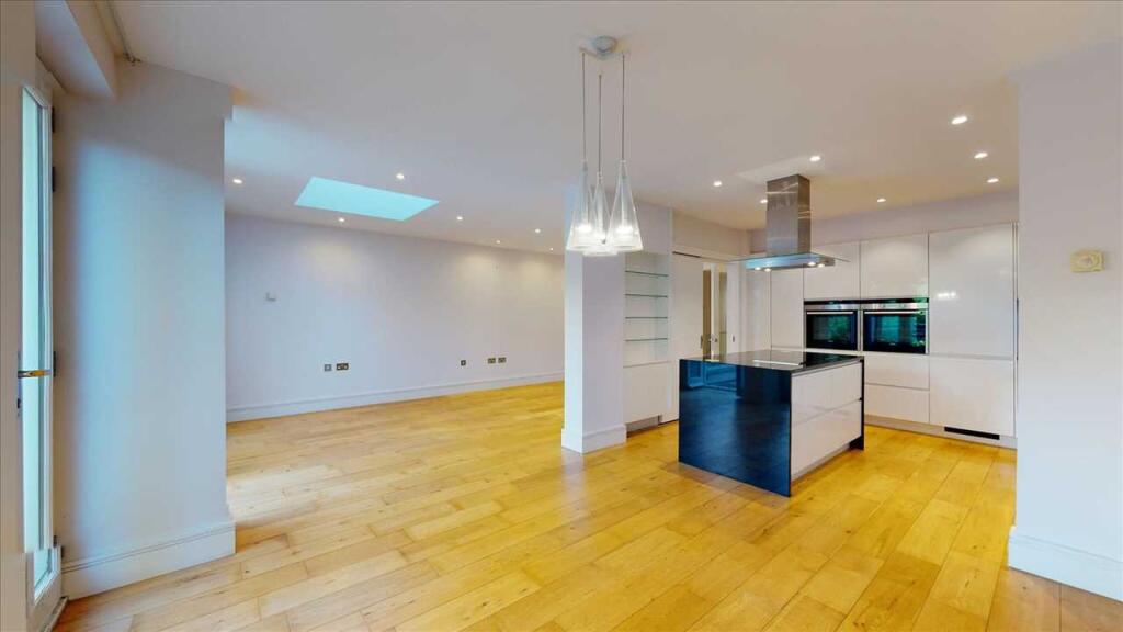 Adelaide Road, London photo 2