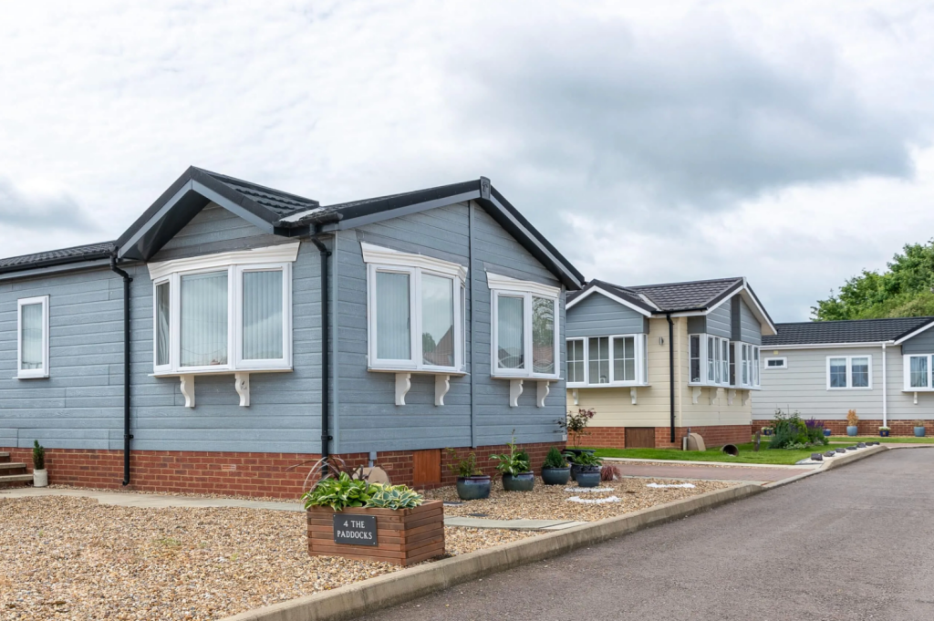2-bed caravan on Great Bricett, Ipswich, IP7 7DW, £219,500