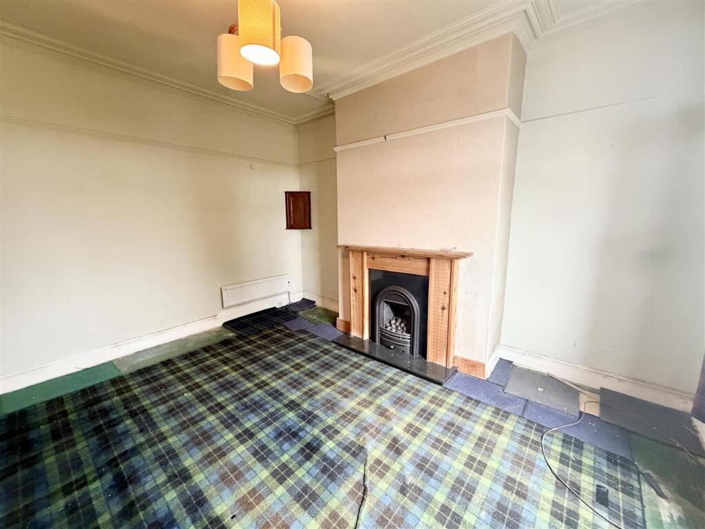 Springfield Terrace, Hipperholme, Halifax photo 4