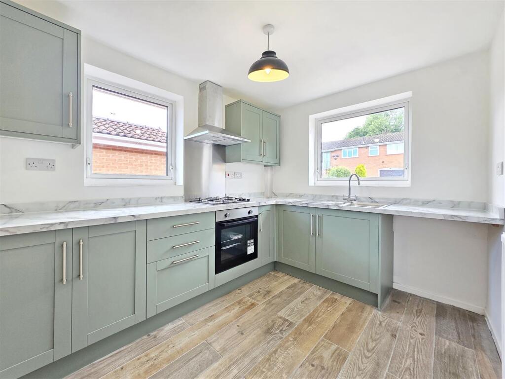 Russet Avenue, Carlton, Nottingham photo 4