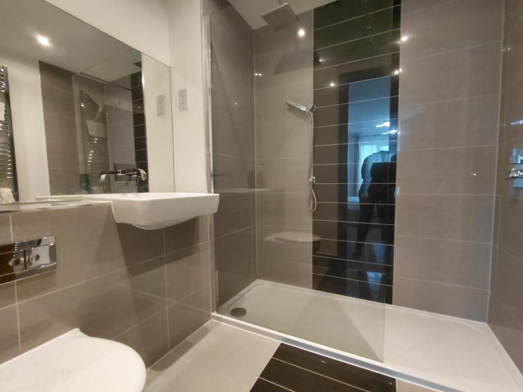 Apartment in Harrow - More