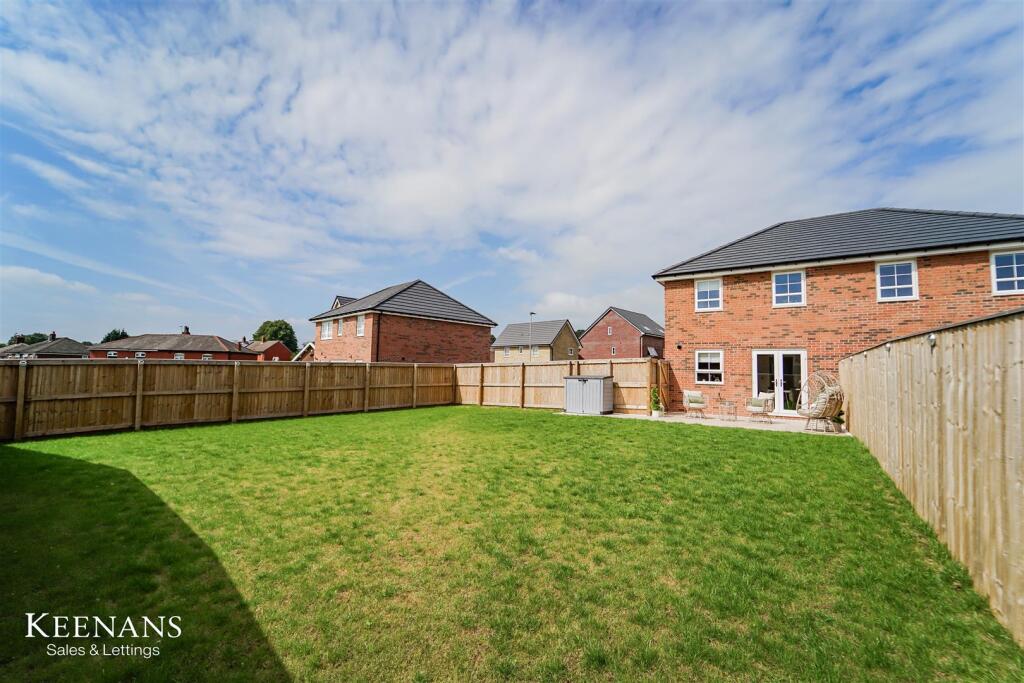 Redbrook Close, Bury photo 2