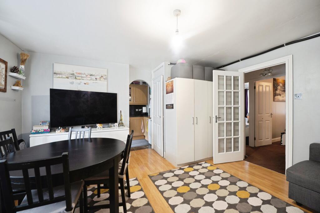 Main image of property: Linnet Way, Purfleet-on-Thames, RM19