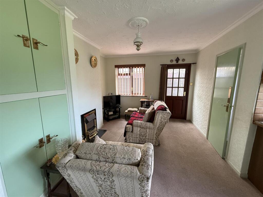 Anslow Lane, Rolleston-On-Dove, Burton-On-Trent photo 4