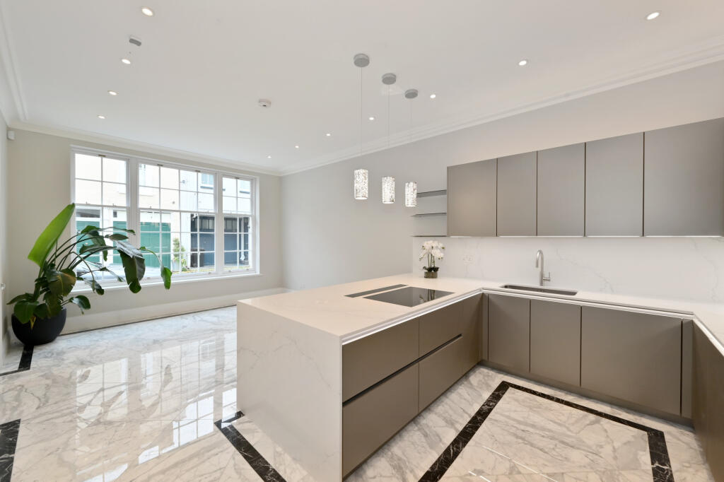 4 bedroom terraced house for rent