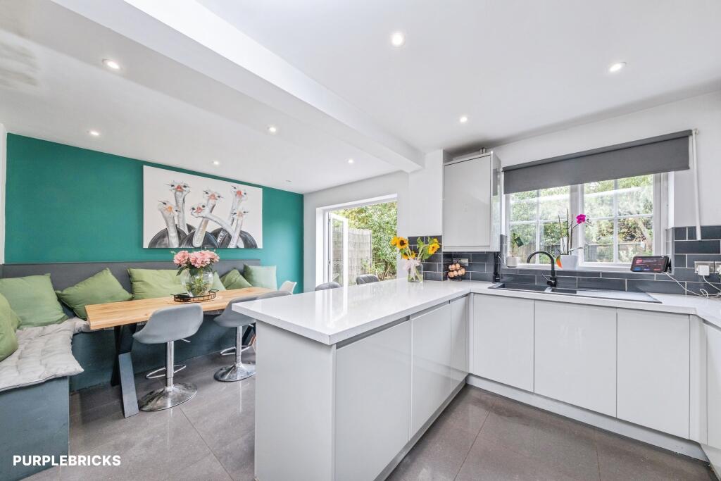 House in Milton Keynes - View 3