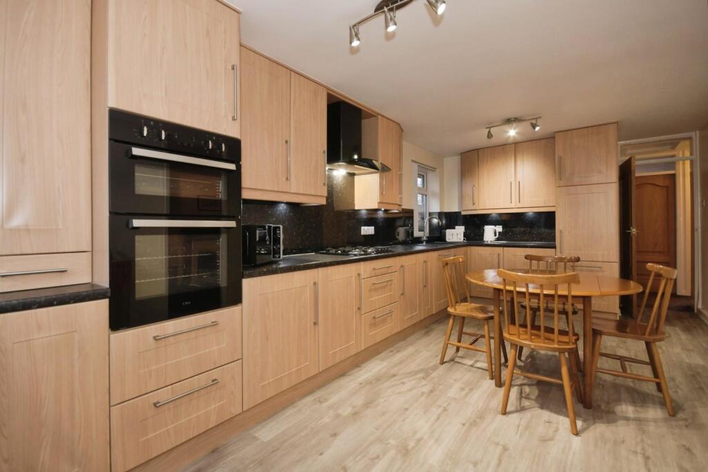 Churchland Avenue, Holmewood, Chesterfield, S42 5SG photo 3