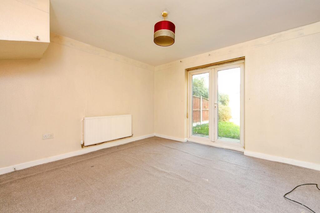 Beechwood Drive, Prenton, CH43 photo 2