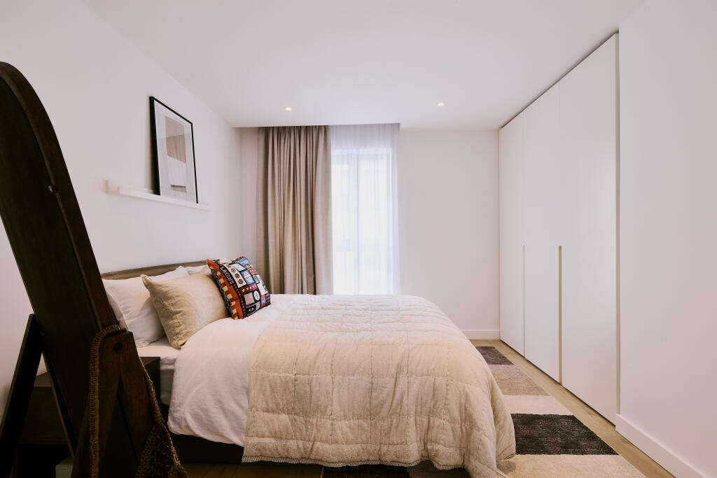 Main image of property: New Drum Street, London, E1