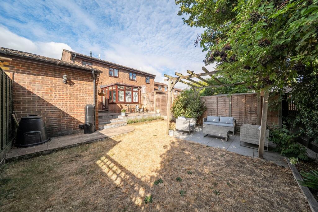 House in Test Valley, Saxon Fields, Andover - View 4