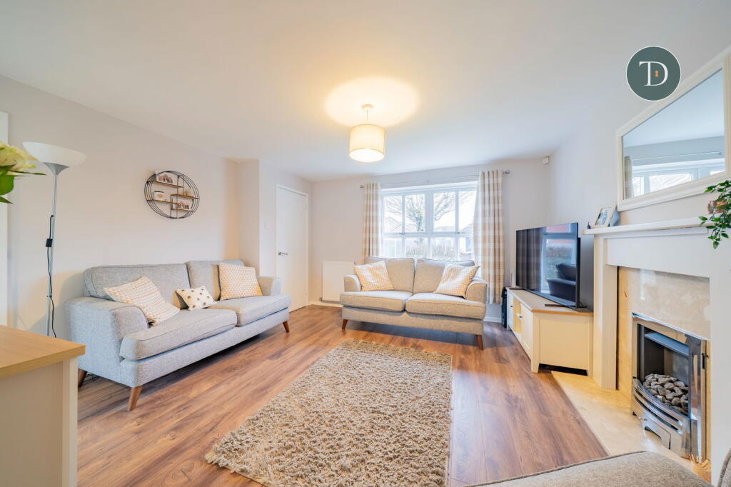 House in Ellesmere Port, Stanney Oaks - More
