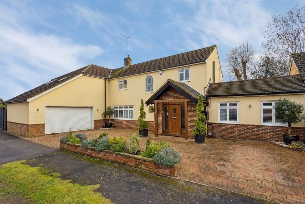 Main image of property: Garners Road, Chalfont St Peter, Gerrards Cross, SL9