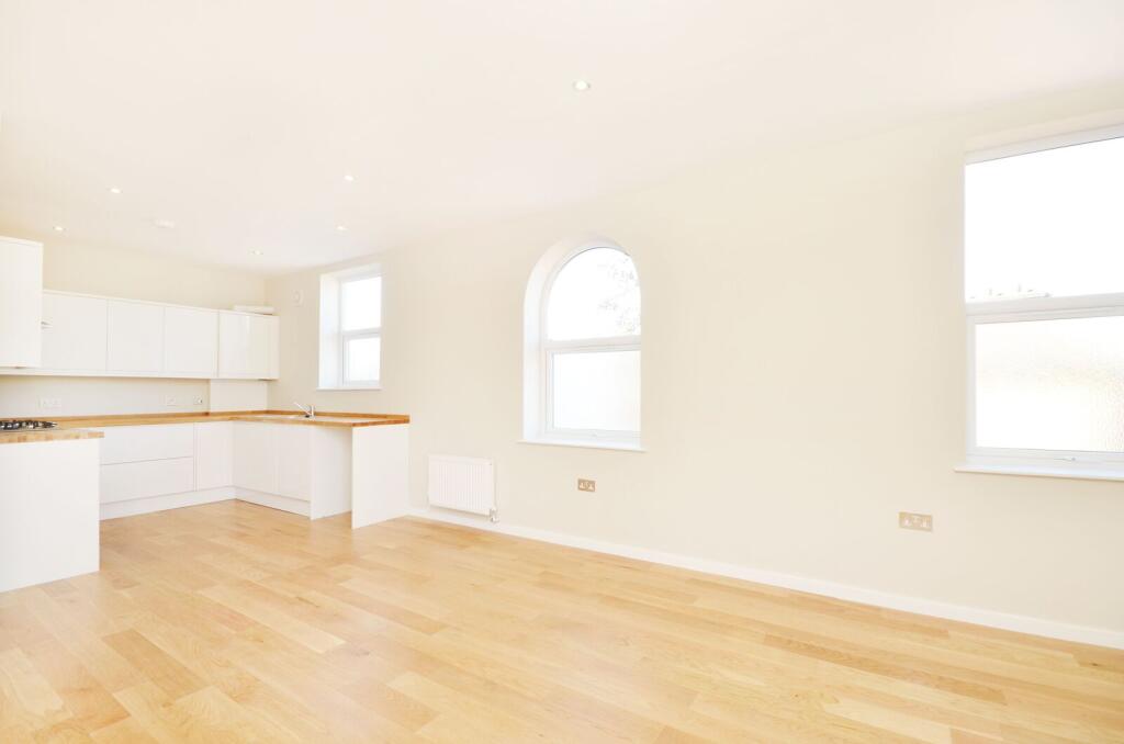 Apartment in London - View 3