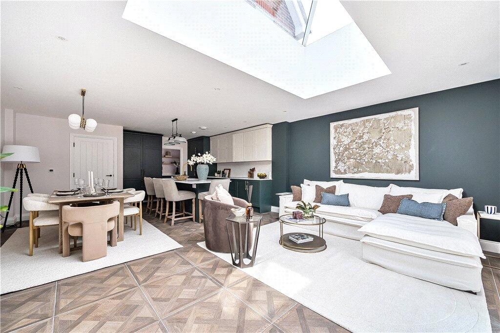 House in Reigate and Banstead, Surrey - View 3