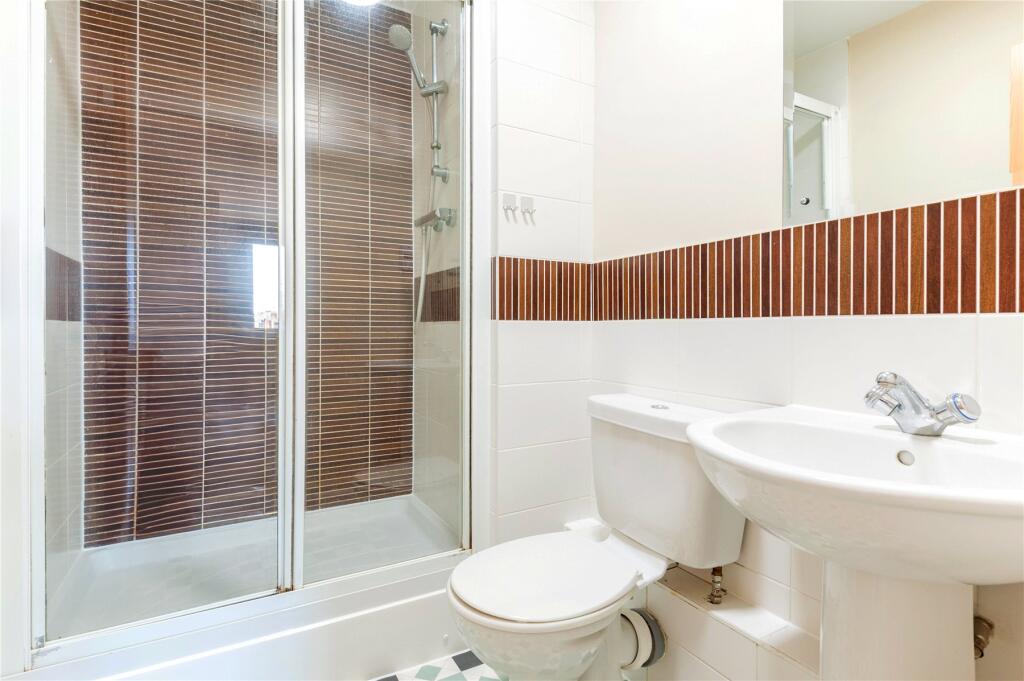 Apartment in Twickenham - More