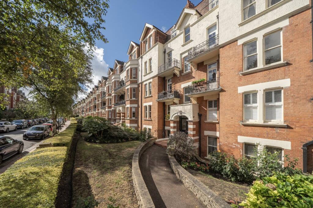 Apartment in London - View 3