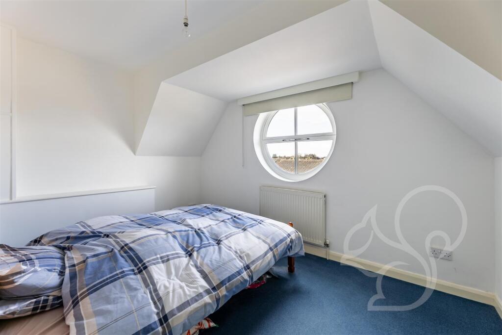 4, Akersloot Place, West Mersea photo 2