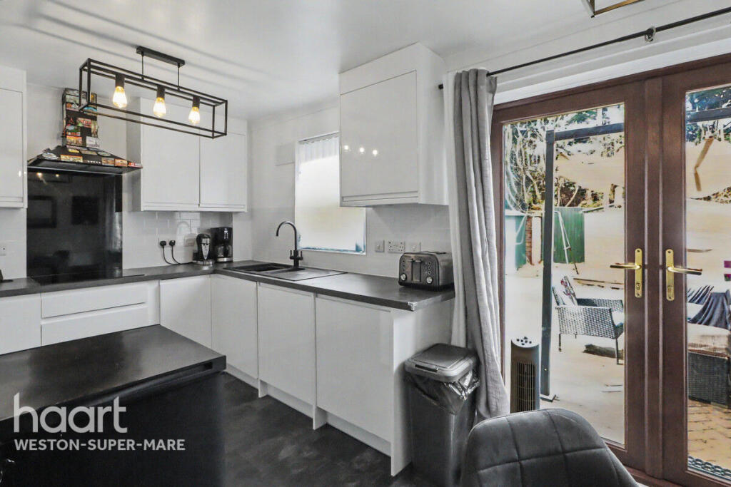 House in Weston-super-Mare, Milton