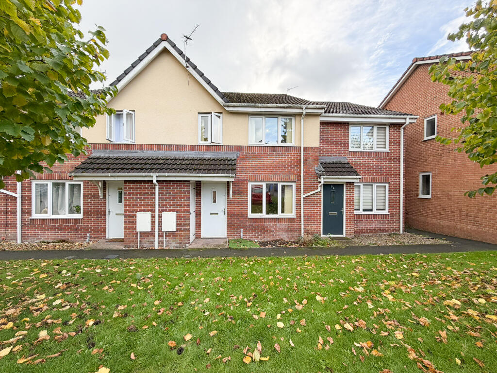 Main image of property: Carrfield, Hyde, SK14 4AR, Hyde