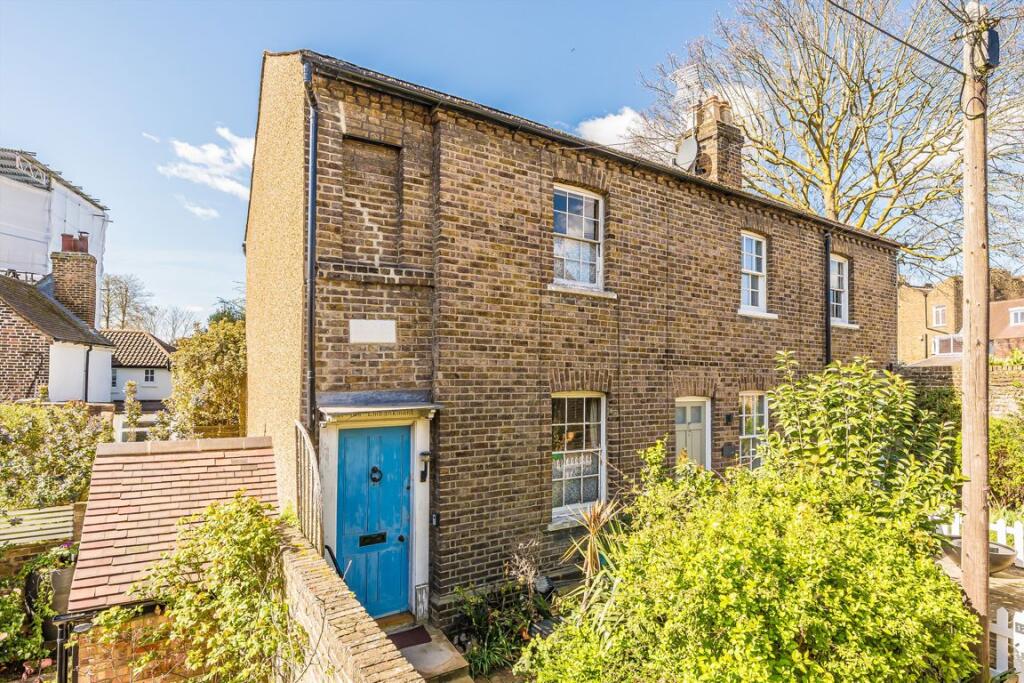 Main image of property: The Embankment, Twickenham