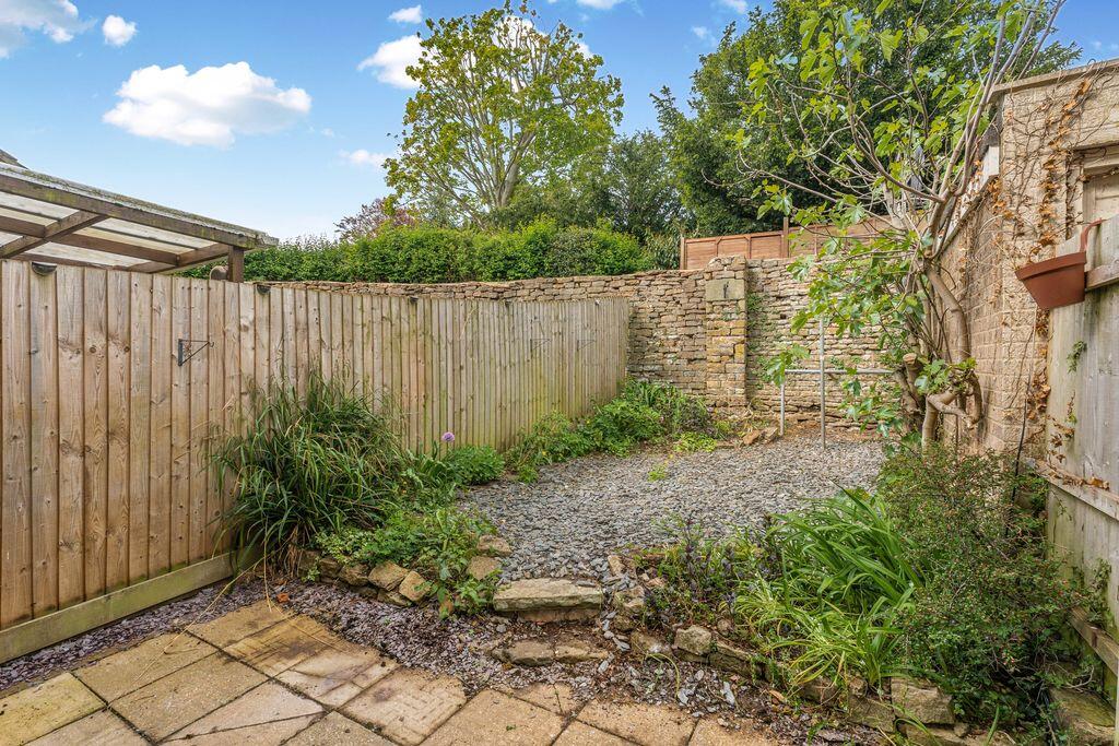 House in Middleton Cheney, West Northamptonshire - View 4