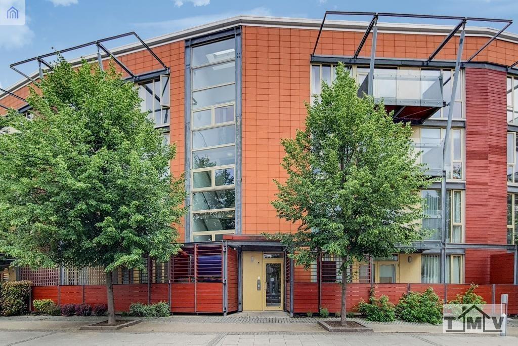 2-bed flat on School Square, Greenwich, London, Greater London, SE10 0QY, £470,000